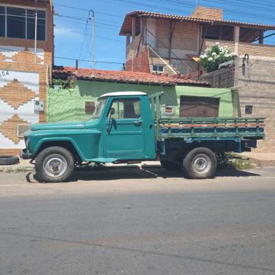 F 75  4X4  ANO 1975