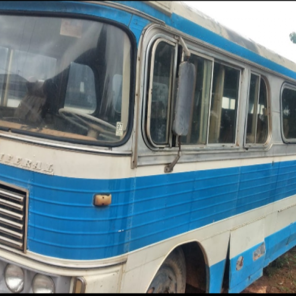 Ônibus antigo carroceria ciferal 1975