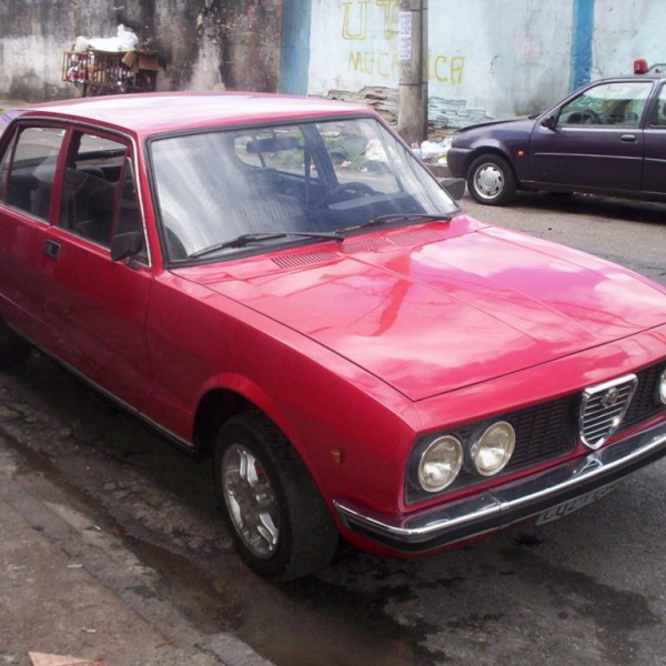 ALFA ROMEO 2.300 ANO 1978