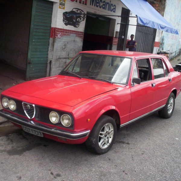 ALFA ROMEO 2.300 ANO 1978